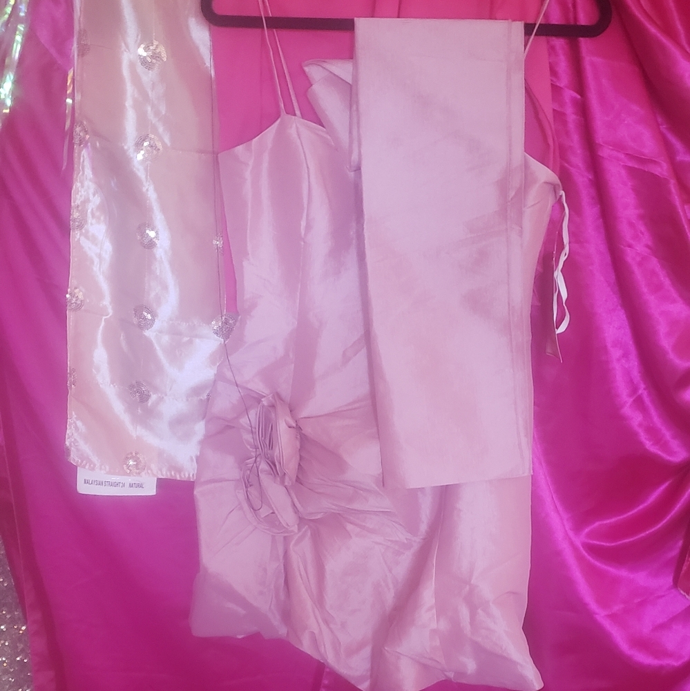 Dress - Picture 9 of 10